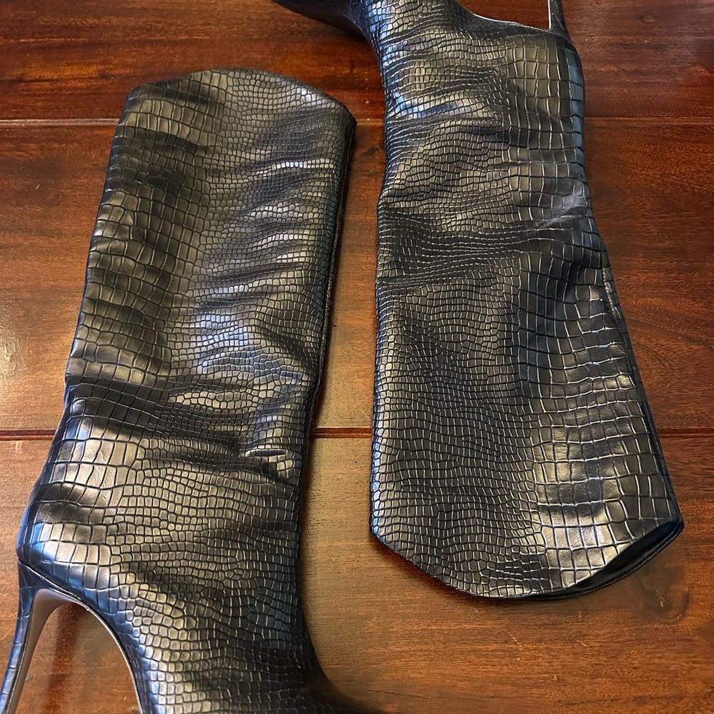 SCHUTZ Maryana Black Textured Heeled Boots-never worn! - Picture 4 of 4